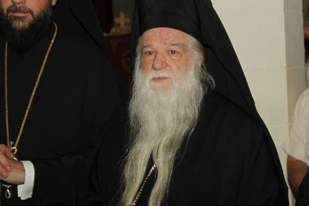 Πένθιμα θα χτυπούν οι καμπάνες των εκκλησιών στην Αιγιάλεια και τα Καλάβρυτα κατ’ εντολήν Αμβρόσιου για το Σκοπιανό