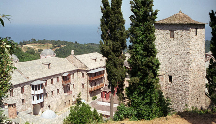 Ιερά Μονή Κουτλουμουσίου για τις διώξεις μοναχών