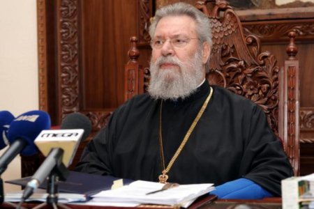 Καυστικός ο Αρχιεπίσκοπος Κύπρου: «Οι έποικοι είναι άξεστοι που γεννοβολούν»