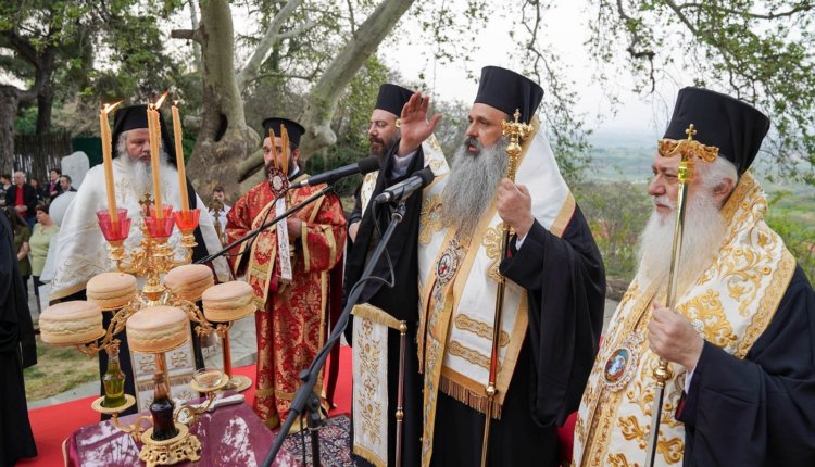 Πολυαρχιερατικός Εσπερινός των Αγίων Ναουσαίων Νεομαρτύρων