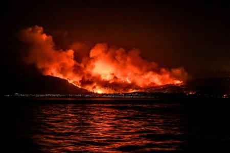 Δέηση καταπαύσεως εμπρησμών των δασών